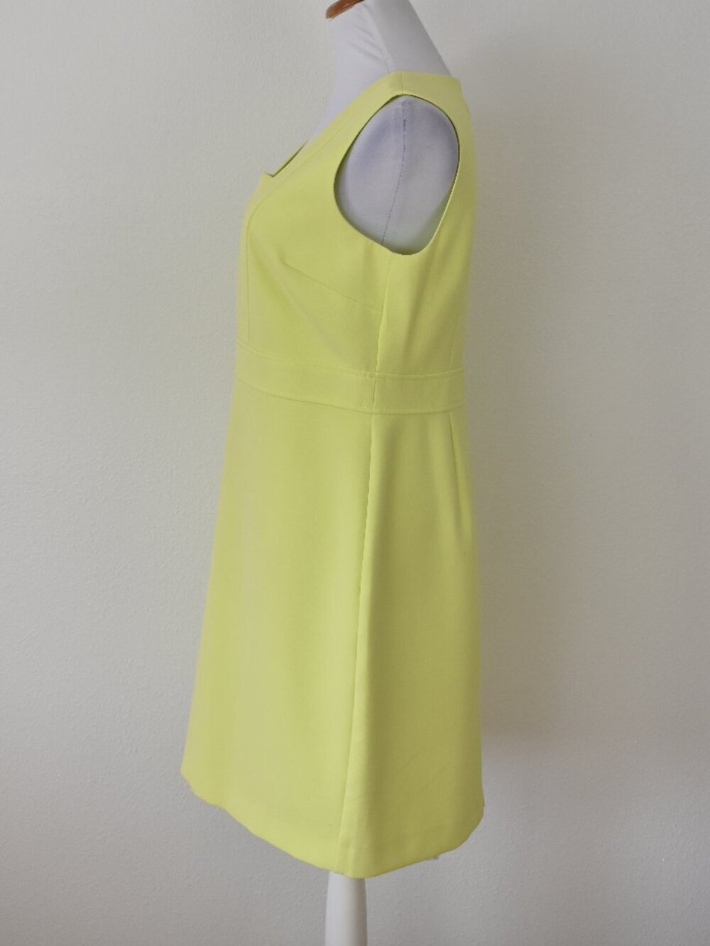 Ann Taylor Neon Chartreuse Shift Dress - 10P - Picture 5 of 11